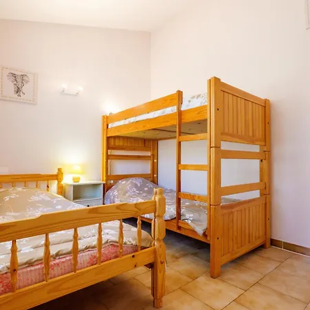 L'amandier - La Fontinelle Ferienhaus Bessas